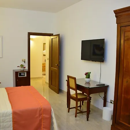 Hotel Leuzzi 2*