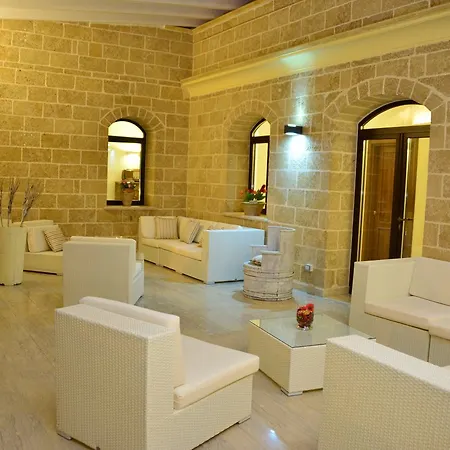 Hotel Leuzzi 2*