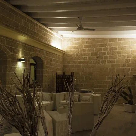 Leuzzi Hotel 2*