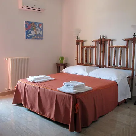 Hotell Leuzzi 2*