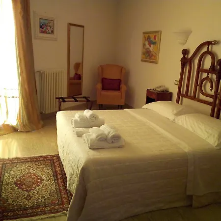 Leuzzi Hotel Salice Salentino