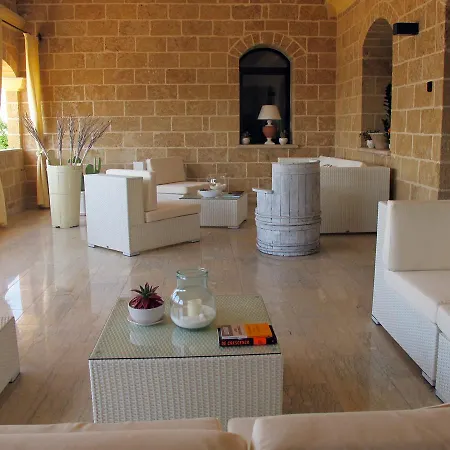 Hotel Leuzzi Salice Salentino