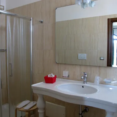 Leuzzi Hotel